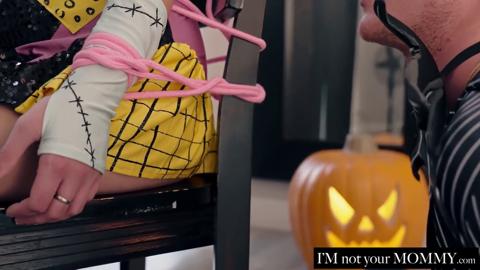 Sexy Officer Lexi Luna catches Penelope Kay getting pounded by her stepbrother, joins the Halloween orgy: S1:E9
