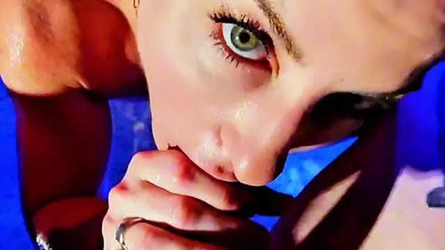 Poolside Party Gets the Whole Neighborhood Rocked &mdash;  Don′t Wake the Squealers