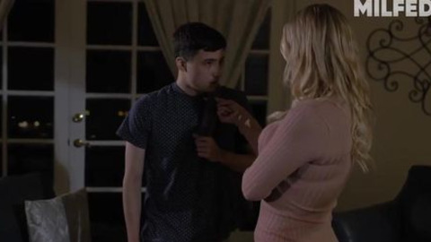 Raw, nasty, taboo 'thick' motherfucking MIL bangs her stepdaughter's horny🥵 little cumdumpster boyfriend.