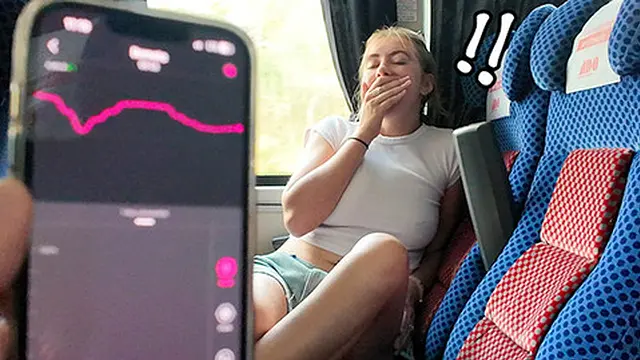 Riskier! Girl Climbs to Orgasm💦 on Bus with Vibrator