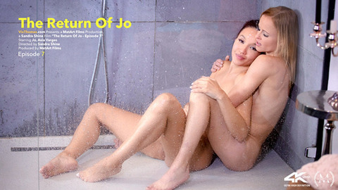 Gorgeous lesbian milf pleasures her younger lover