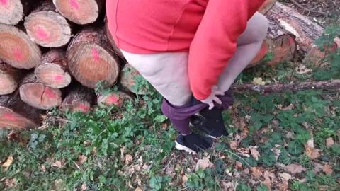 Spread those thighs on the log and get your pussy✌ pounded