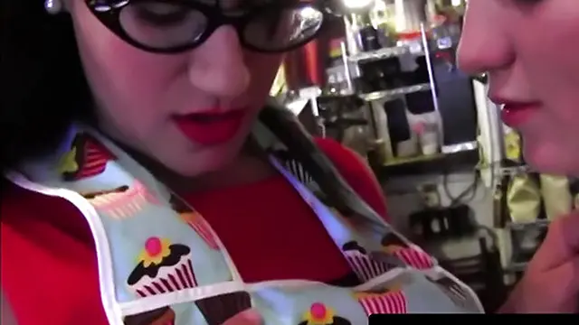 SensualMomma com - Alani and Beretta′s intense twat licking session