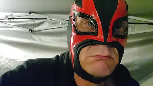 La Gatta vs Papi Loco *naughty sex kitten*