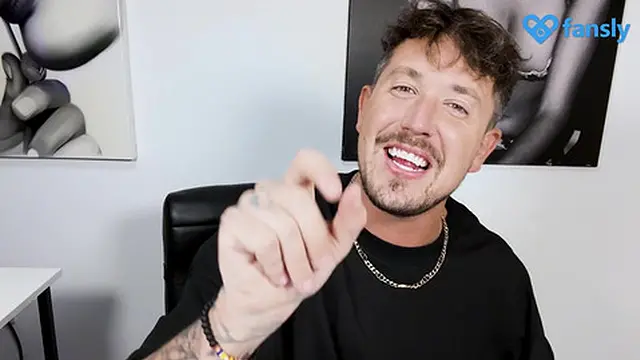 Armani Black unveils naked live on podcast