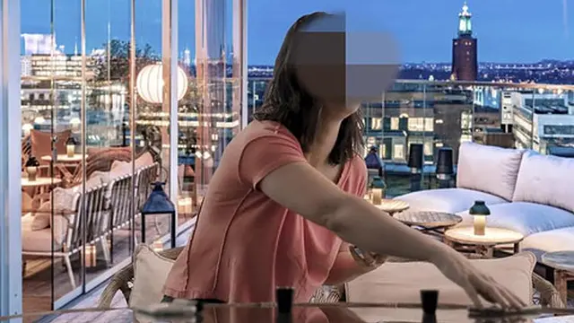 Blowjob on co-worker at the bar  (James Deen)