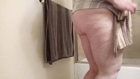 Candid BBW Lotion Up