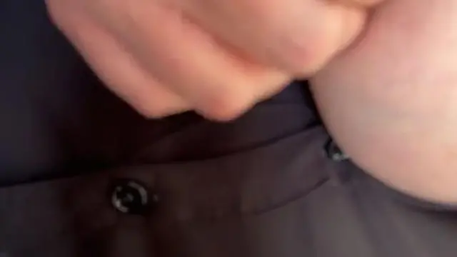 ? Toy making me cum at work ? (DirtyTina)