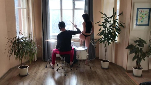 Sex Evidence - Lazy Wake Up (Eva Elfie)