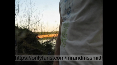 Russian MILF fucks a stranger in the woods and takes a deepthroat