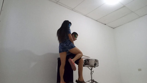 MUSIC TEACHER GIVES HER OUTSTANDING STUDENT A CLASS AND THEN THEY FUCKED STANDING UP