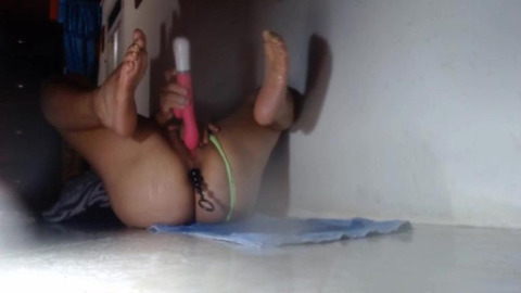 holiday squirt fountain lindahotlick