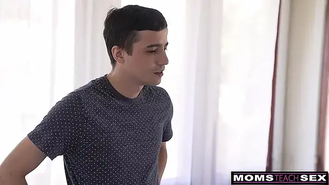 Hot experienced lady Jamie Michelle cheats with stepson in steamy threesome