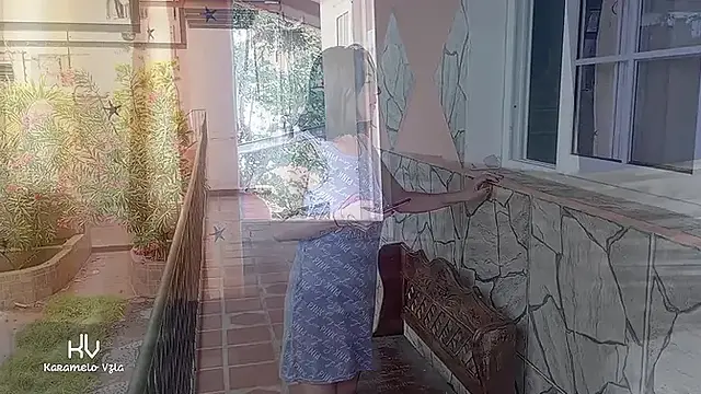 Vecina pícara me ve masturbarme por la ventana y entró a mi apartamento , la folle durisimo