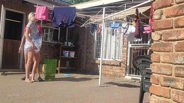 Neighbor′s Wife Fucking Outside Wild Sex