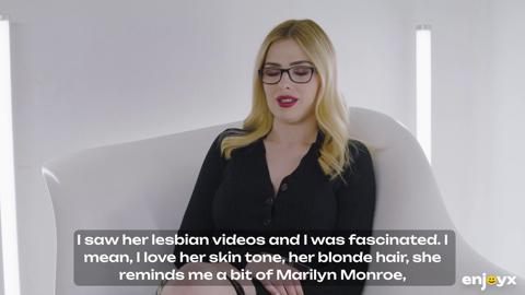 As lesbo Miss Jackson enthusiastically tongues Mini Vamp's vaginal entrance