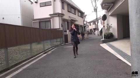 Renting a Love Hotel for a Hairy Affair: Married Japan Wife XXX