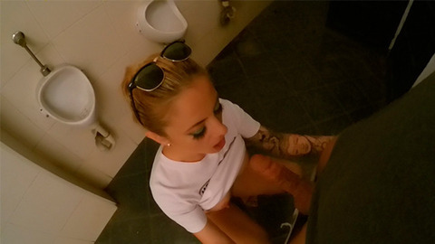 Quick fuck in the bathroom - Wet Kelly