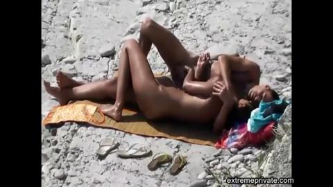 Stepsis gets sandy and sloppy in a raw beach anal👌 bang
