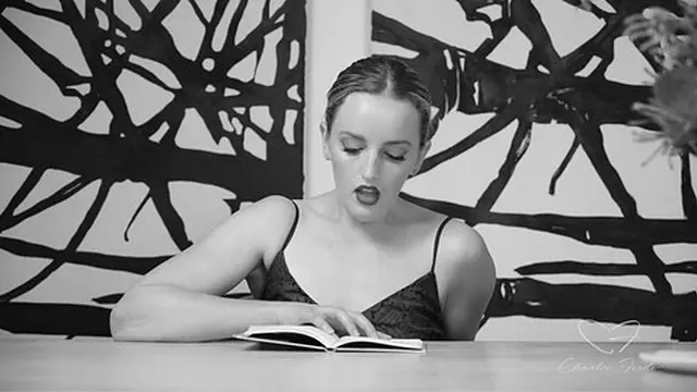 Charlie Moore Self-pleases While Reading Amber Moore’s Naughty😈 Stories!