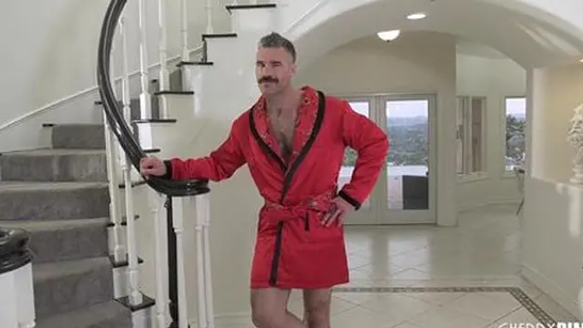 Blonde Olivia Austin Spawns Cheat Session in Cowgirl Position with Her girlfriend′s Guy